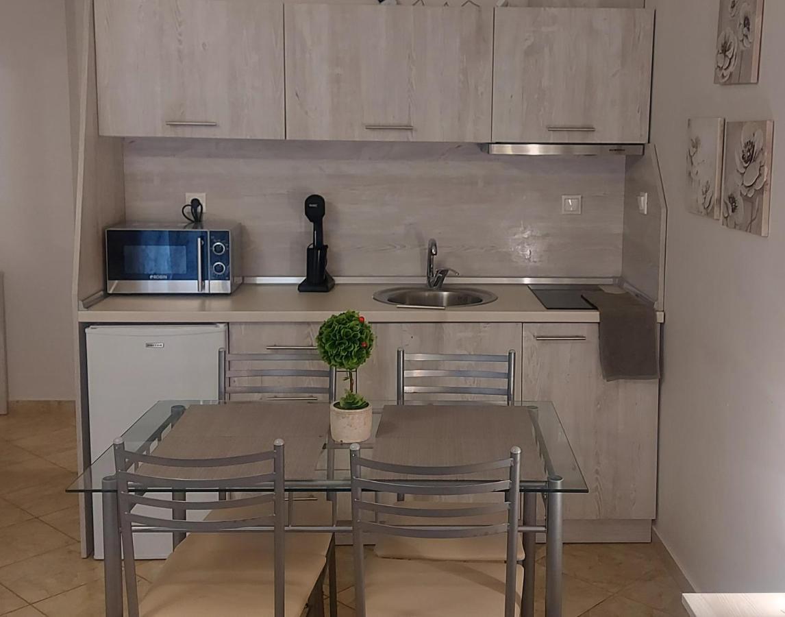 Studio Garden Apartment Nea Kallikrateia ภายนอก รูปภาพ