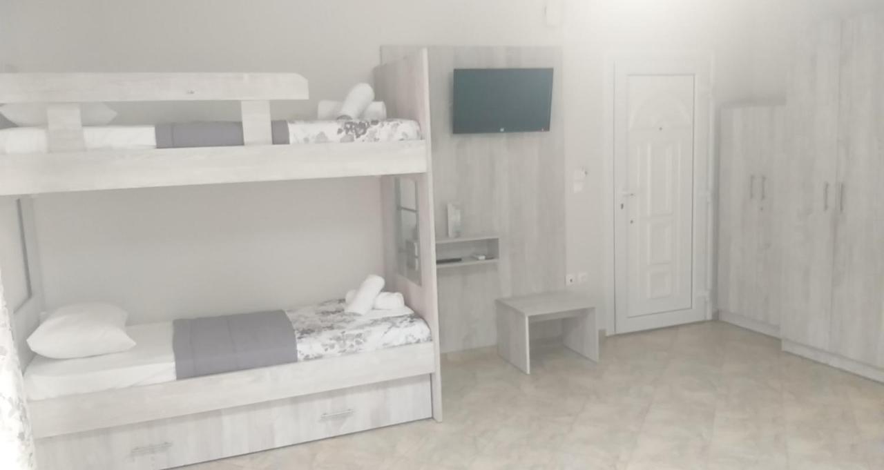 Studio Garden Apartment Nea Kallikrateia ภายนอก รูปภาพ
